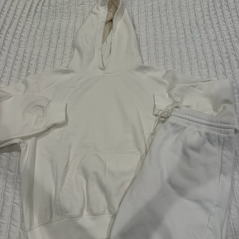 BP White Apparel